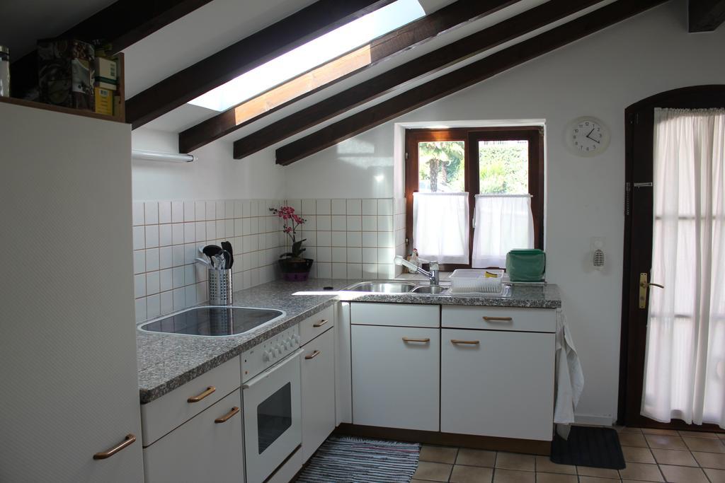Casa Gialla Gordola Cameră foto